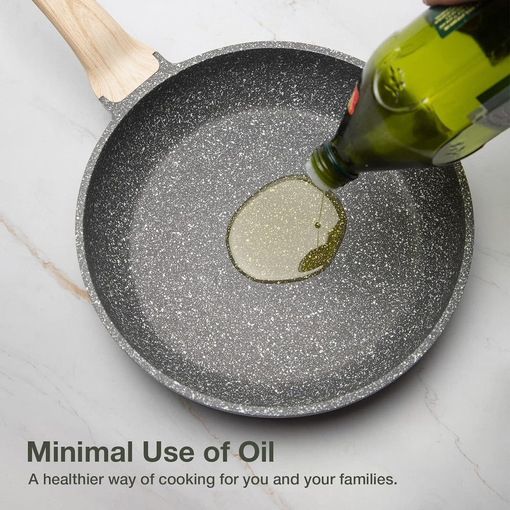 CAROTE pan next to common kitchen utensil illustrating 10-inch scale and space-saving size