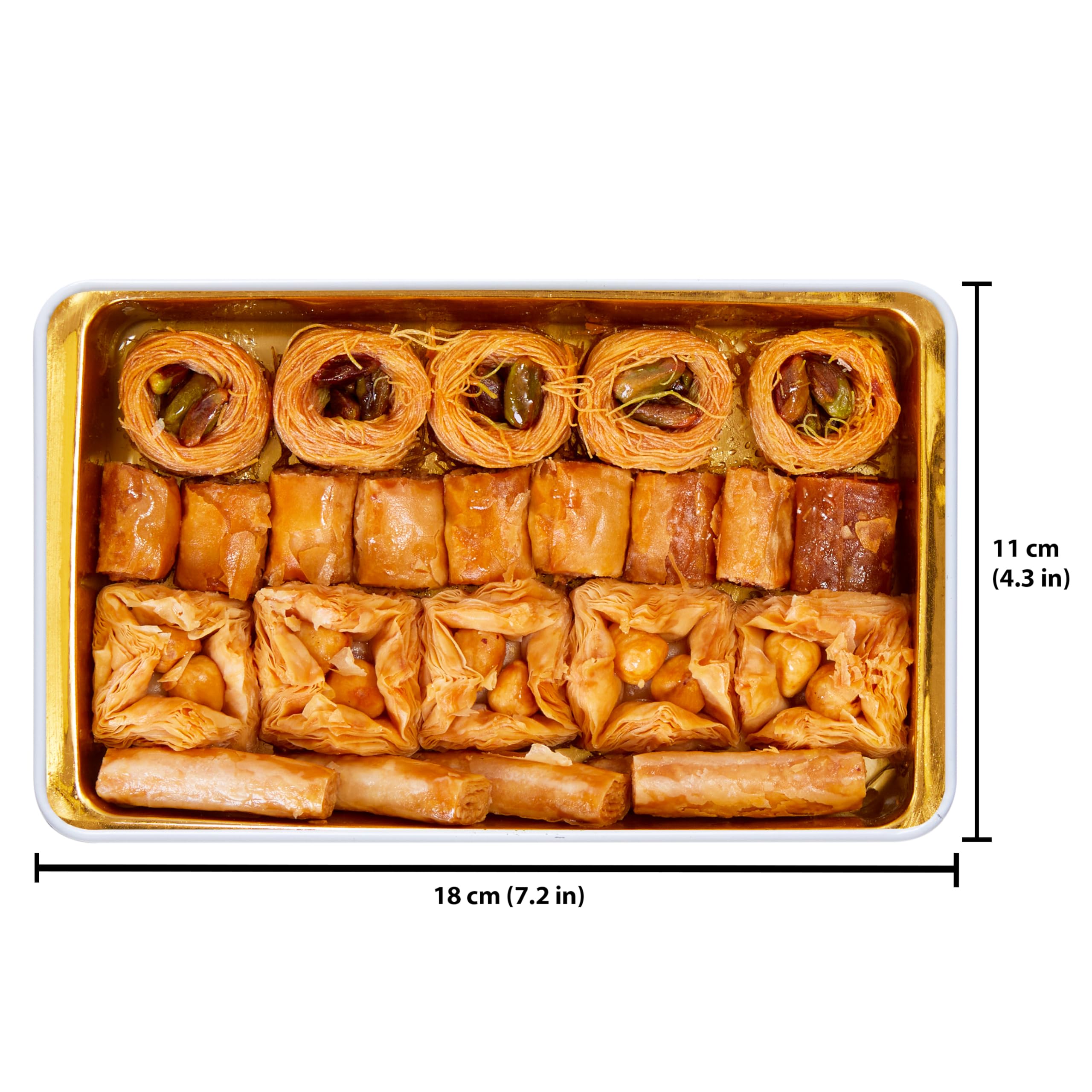 Çerez Pazarı cashew fingers close-up revealing glossy syrup finish and buttery pastry