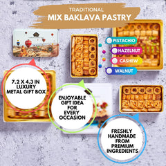 Çerez Pazarı open box displaying four baklava varieties for easy serving and gifting