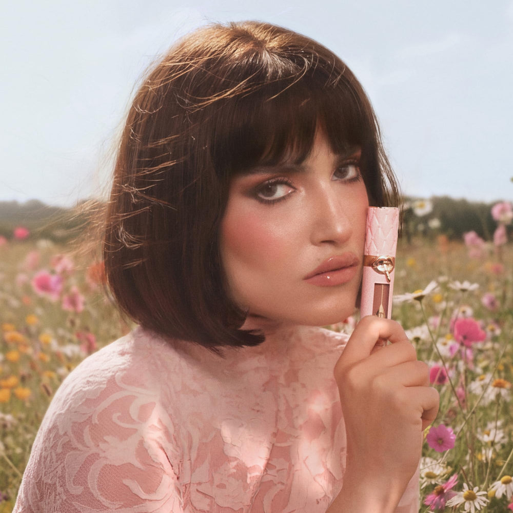 Charlotte Tilbury ingredient shot showing hyaluronic acid and Collageneer benefits