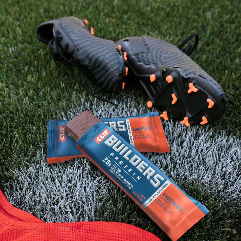 CLIF BUILDER'S bar next to water bottle highlighting post-workout pairing