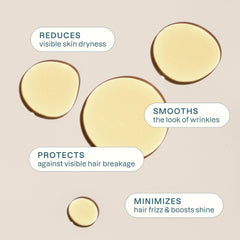 Cliganic jojoba oil applied on hands for fast skin hydration