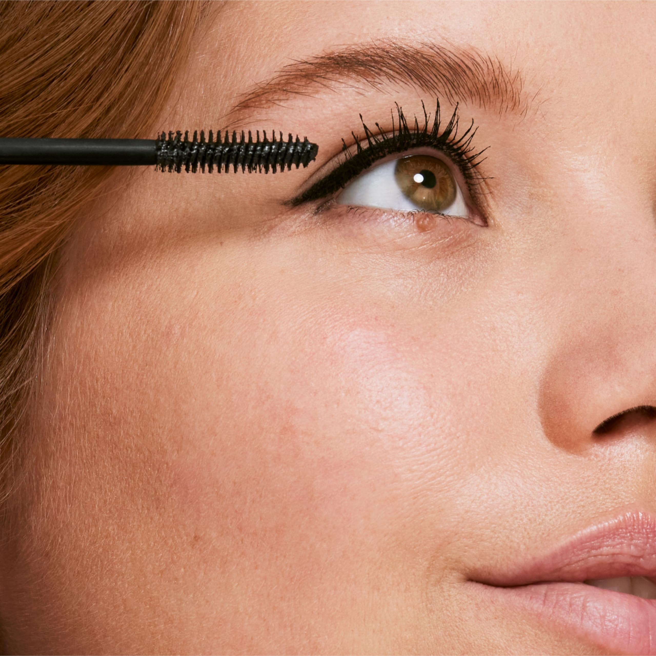 Clinique before and after comparison highlighting fuller lash effect