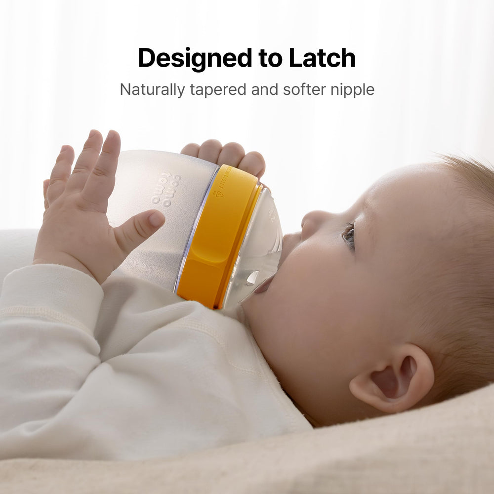 Comotomo dual anti-colic vents detailed image reducing gulped air