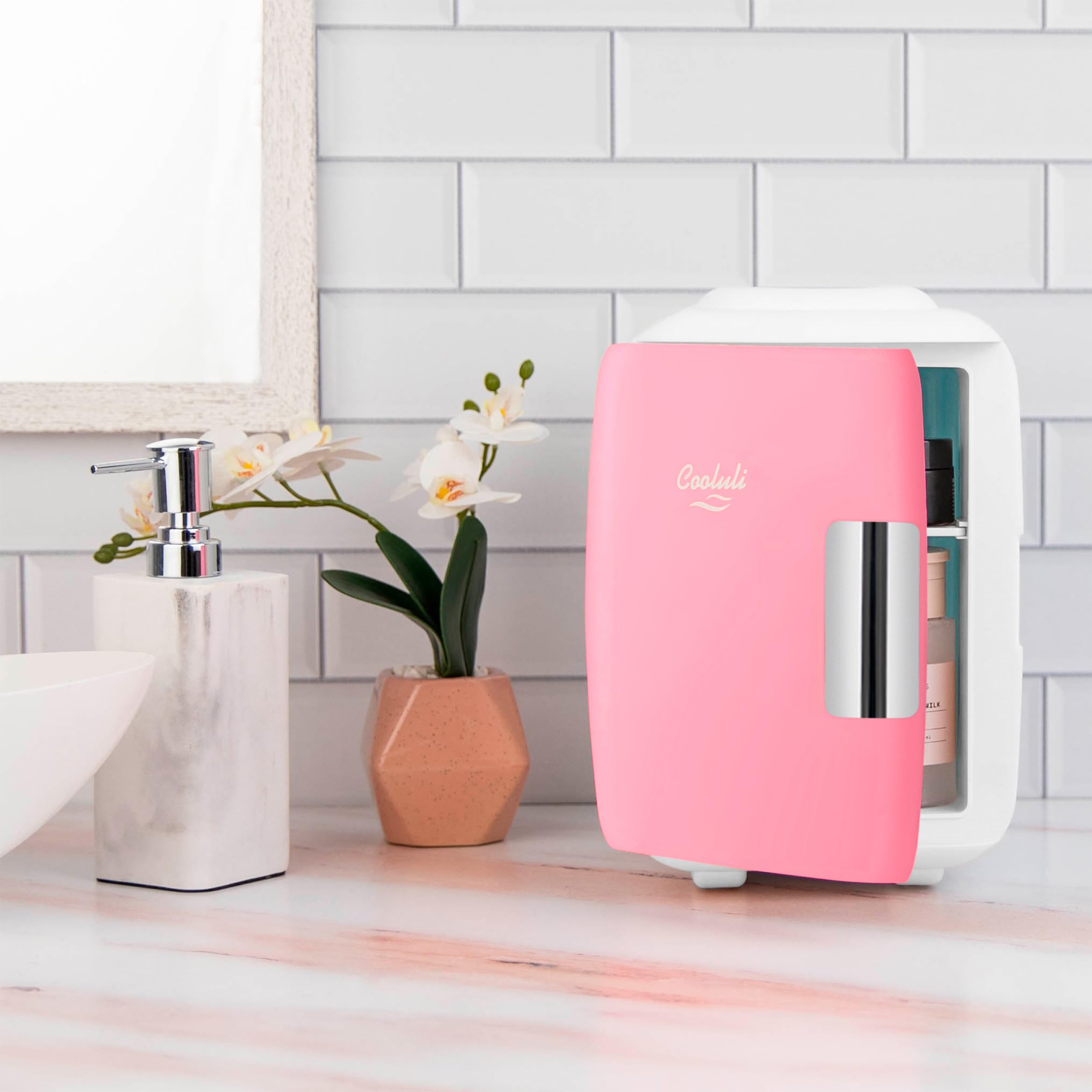 Cooluli with AC DC and USB cords included showing versatile power options