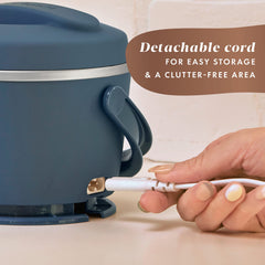 Crock-Pot close-up of matte rubberized texture for secure soft-touch grip