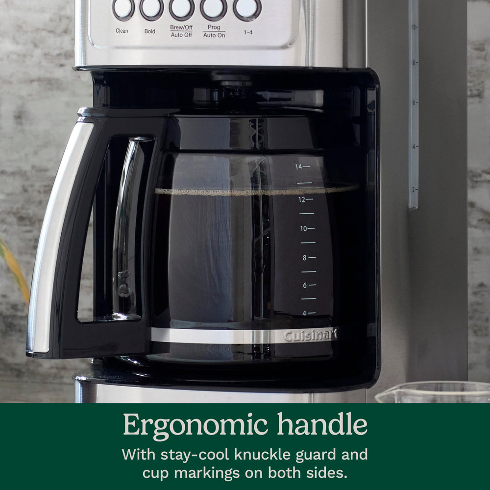 Cuisinart carafe pouring coffee into cup illustrating dripless spout benefit