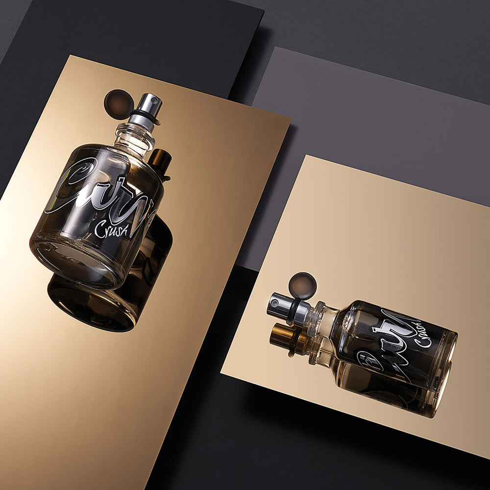 Curve Crush packaging box with branding for gift-ready presentation