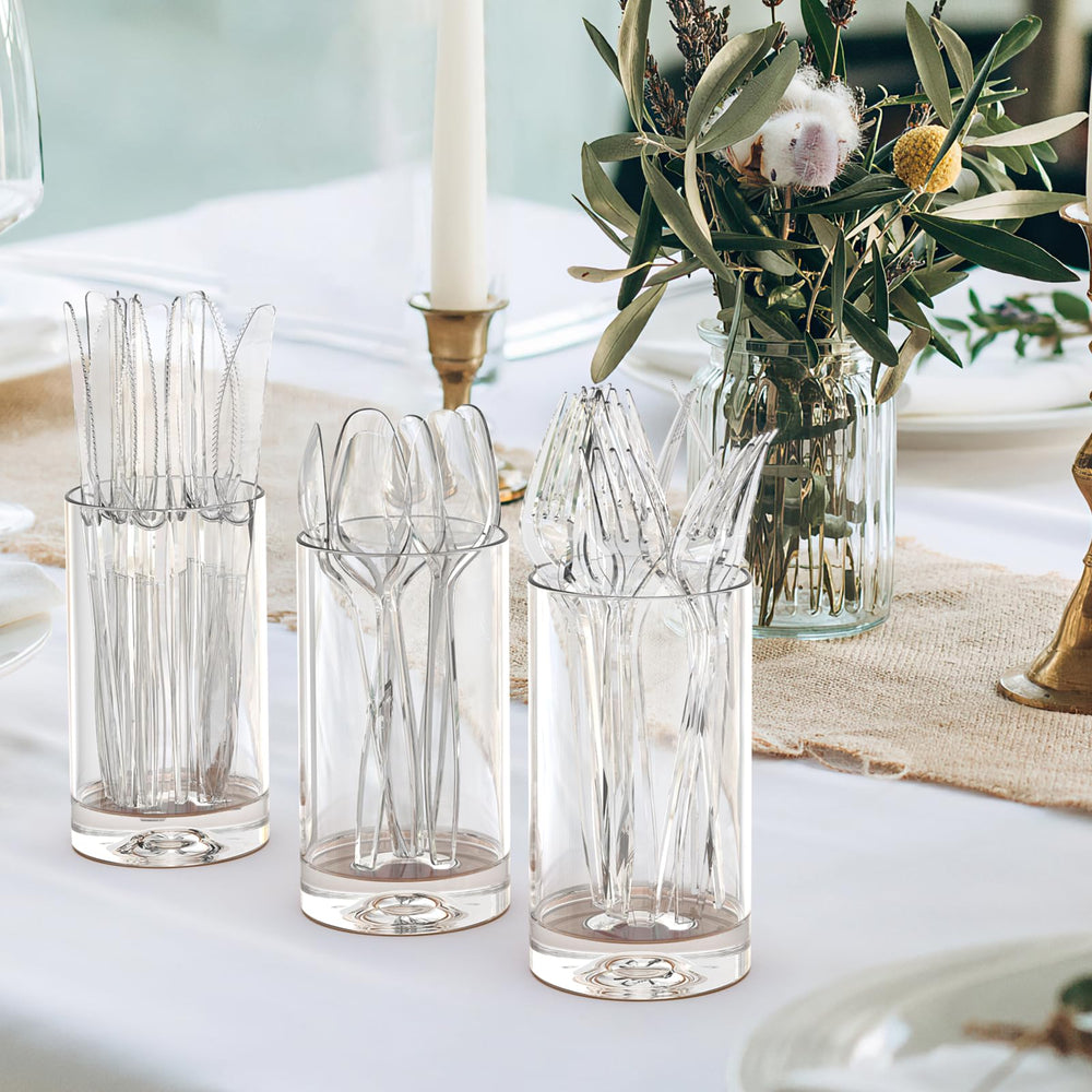 Dealusy clear spoons at event table illustrating professional presentation