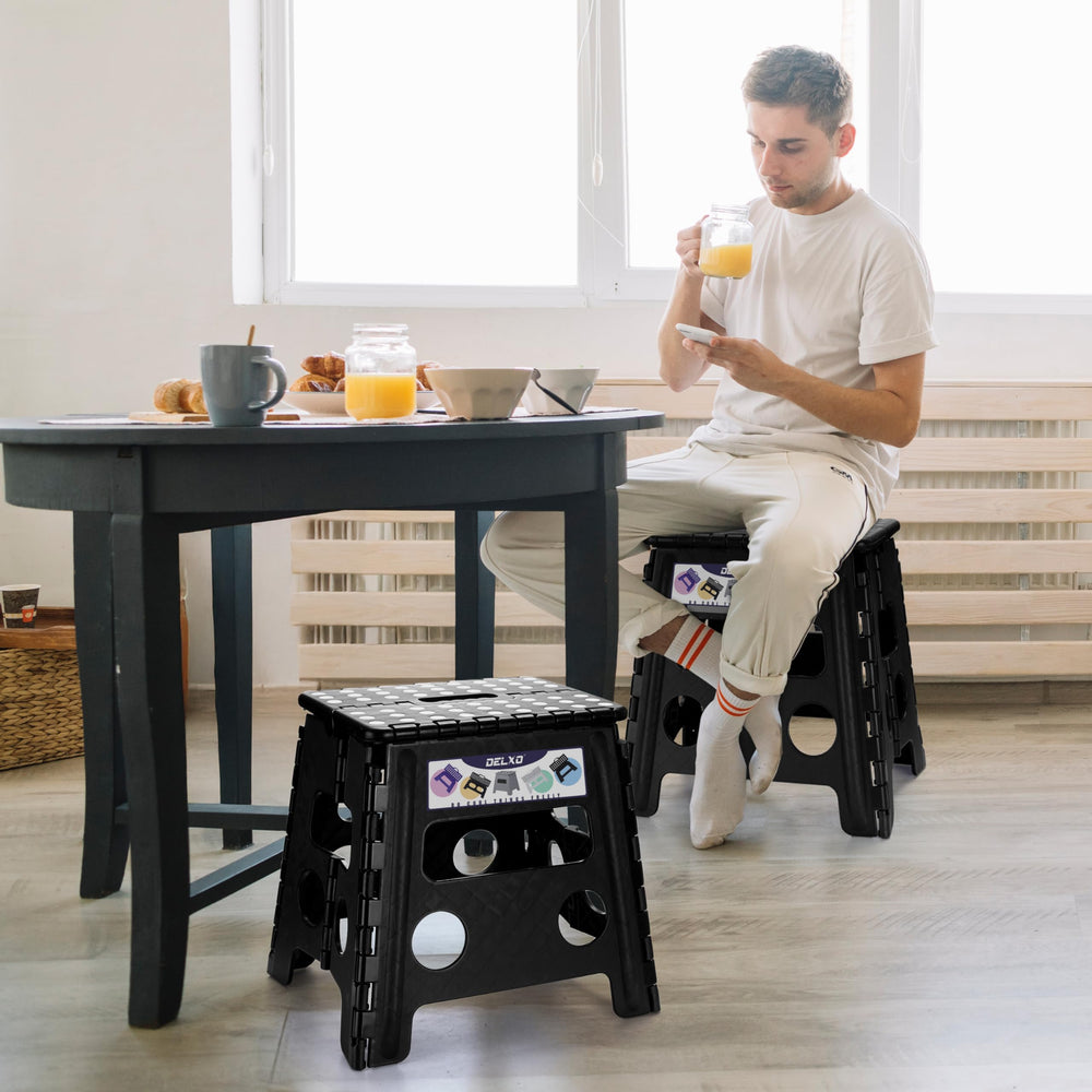 Delxo anti-slip rubber feet detail providing floor grip and stability