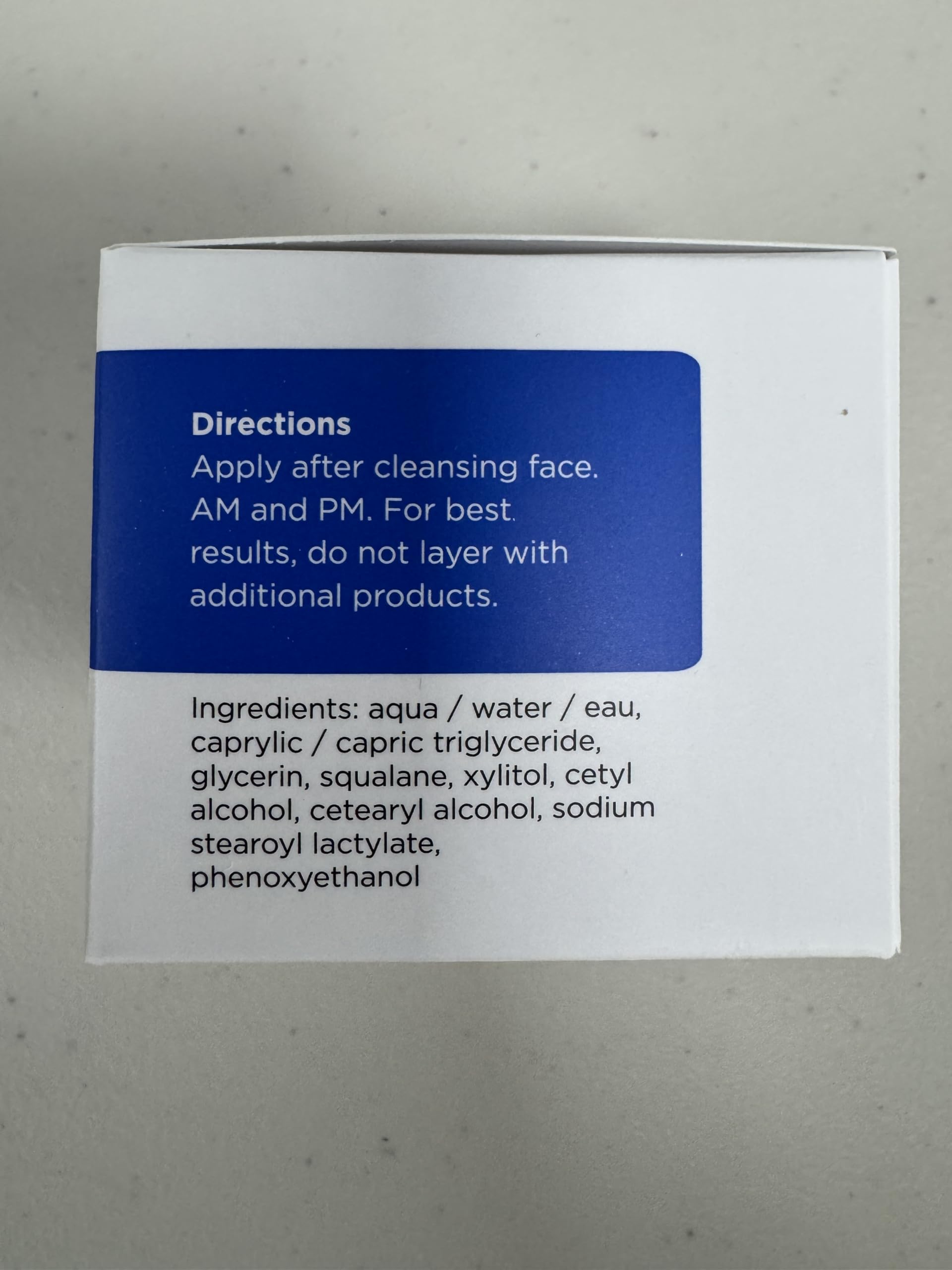 Dermgentle ingredient callout featuring MCT oil and squalane for moisturizing benefit