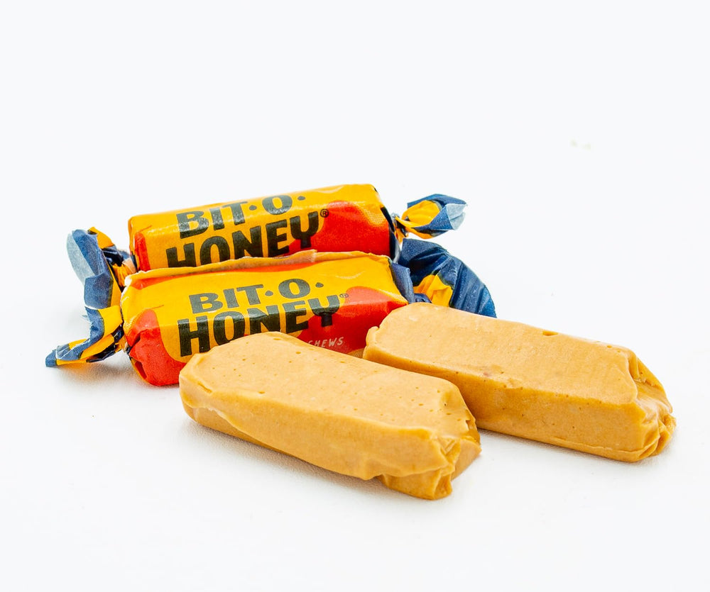 Donty-Tonty taffy stretch illustrating soft chewy texture benefit