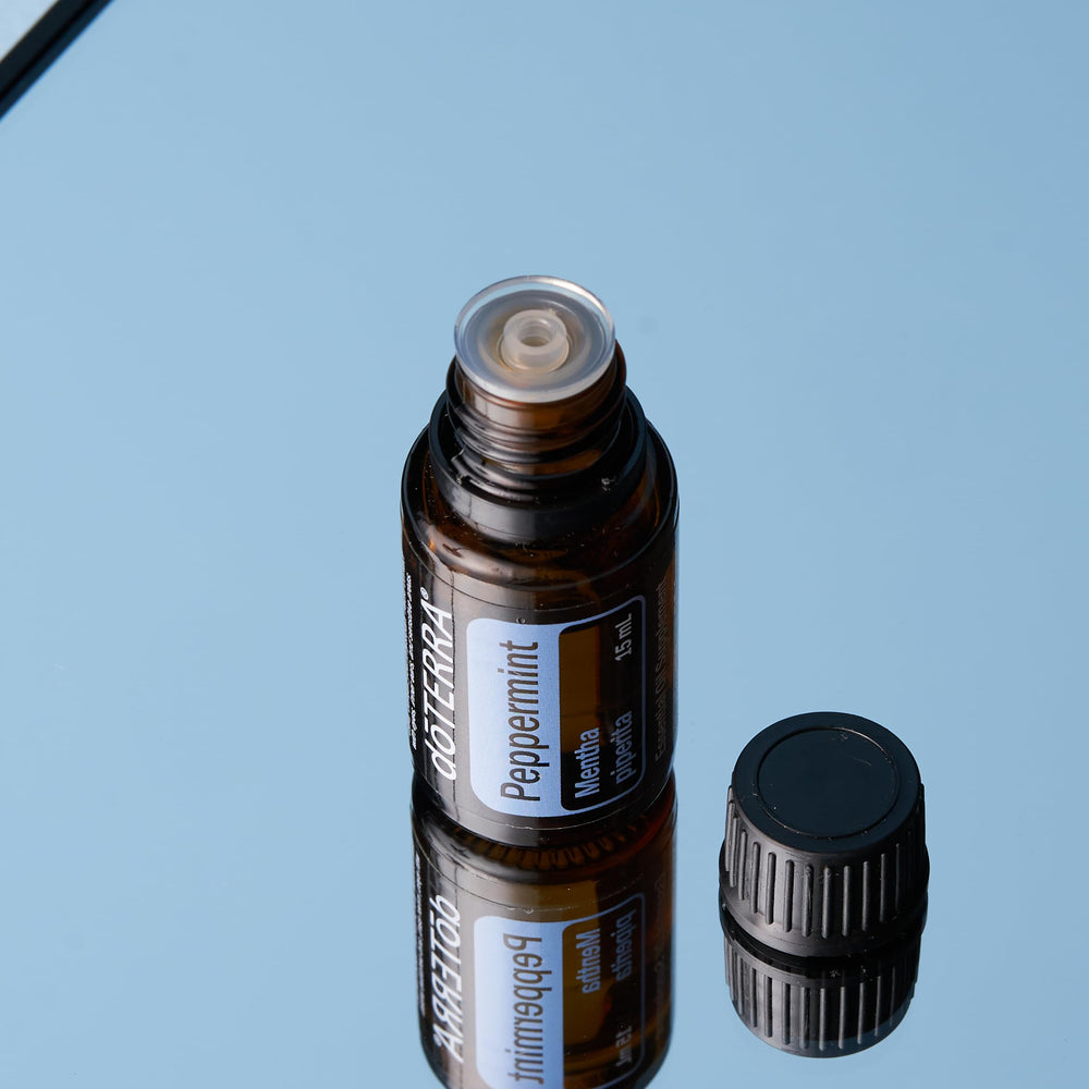 doTERRA peppermint fresh peppermint leaf detail highlighting natural source and cooling scent