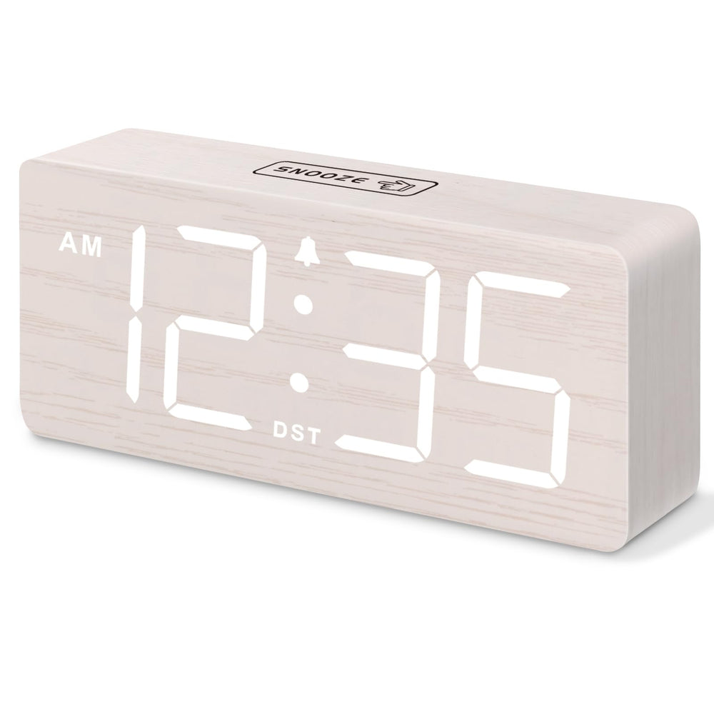 DreamSky front view showing large numbers and clear time visibility