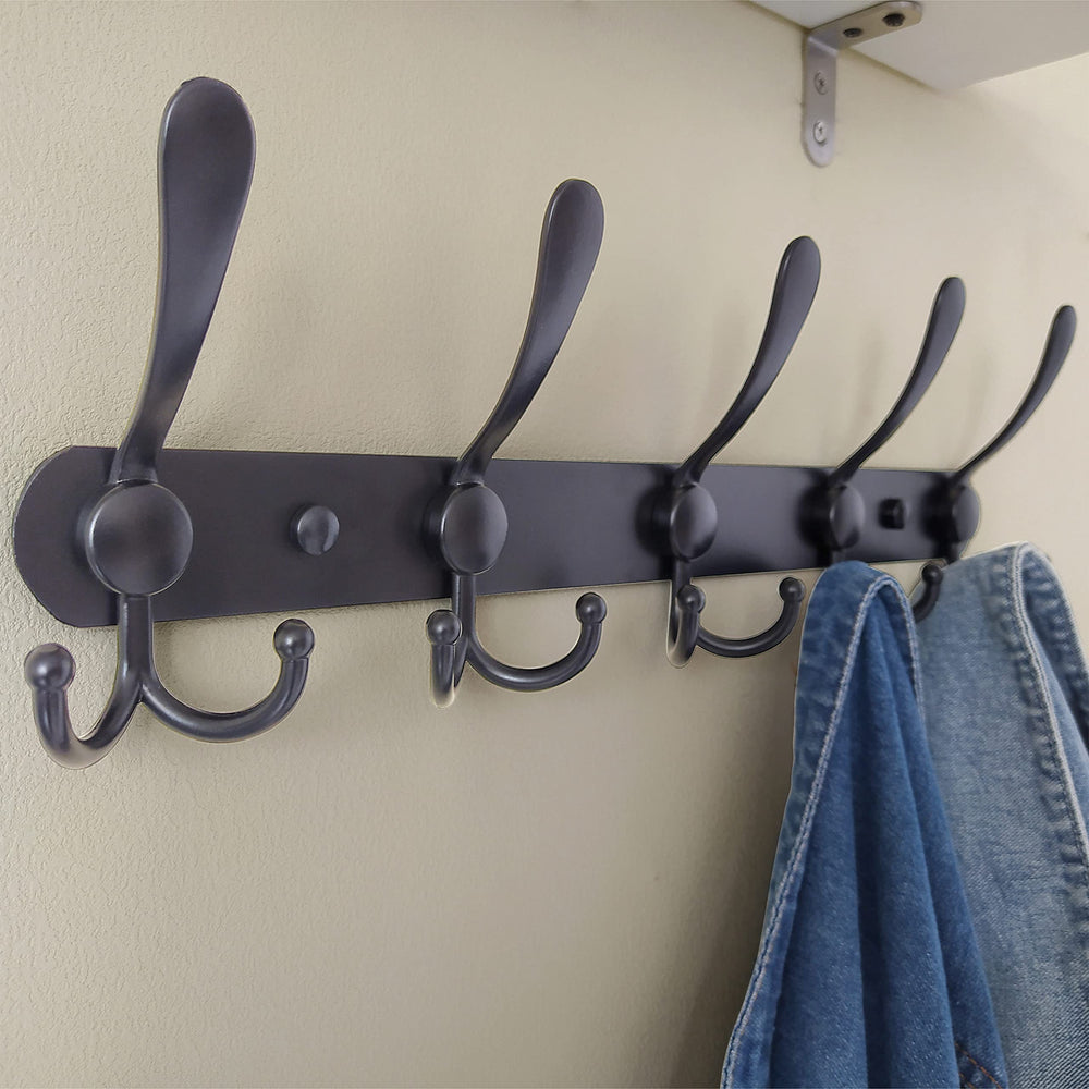 Dseap close detail of aluminum-alloy hook showing strength benefit
