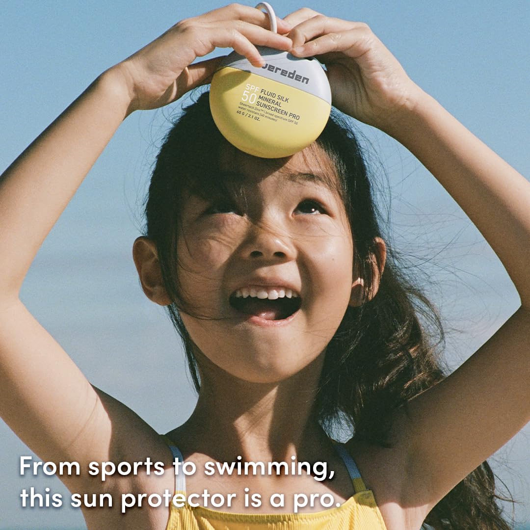 Family at the beach using Evereden sunscreen for outdoor playtime protection