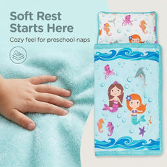 EVERYDAY KIDS removable pillow detail showing secure attachment and easy washing benefit convenience
