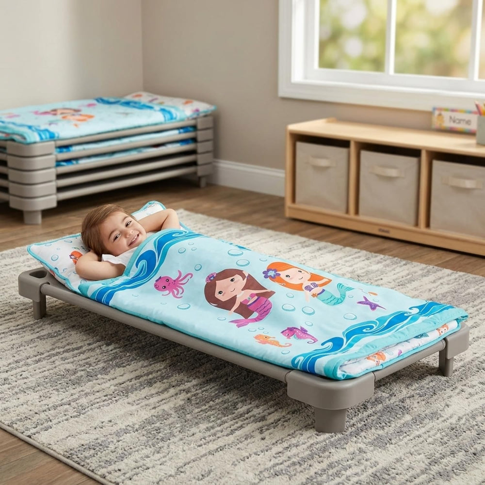 EVERYDAY KIDS rolled mat with fastening straps and handle showing compact transport benefit portability