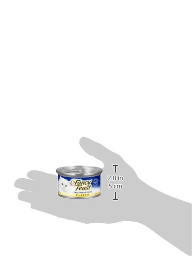 Fancy Feast close-up of tender flakes highlighting texture benefit