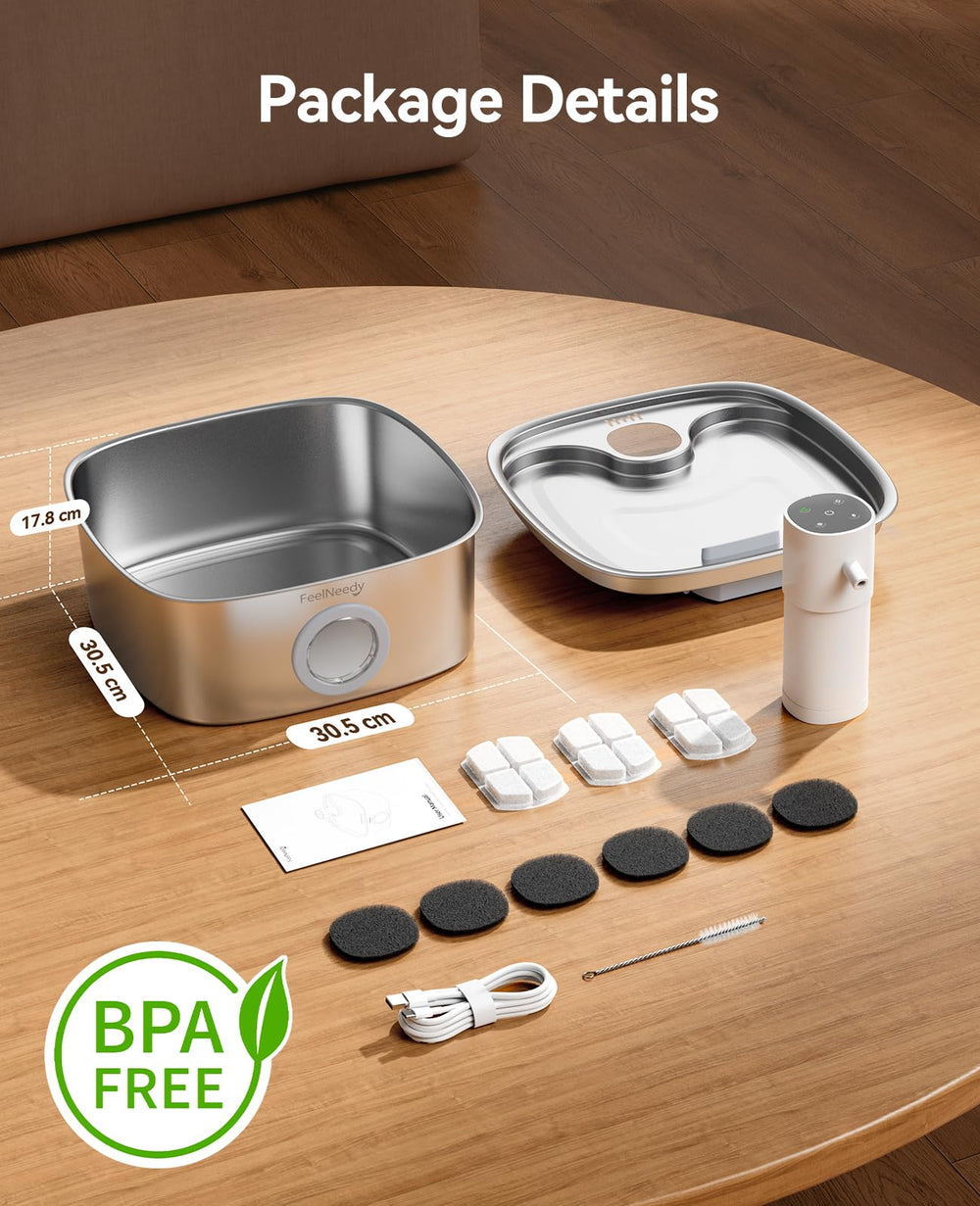 FEELNEEDY two pets drinking together illustrating multi-pet access and roomy tray