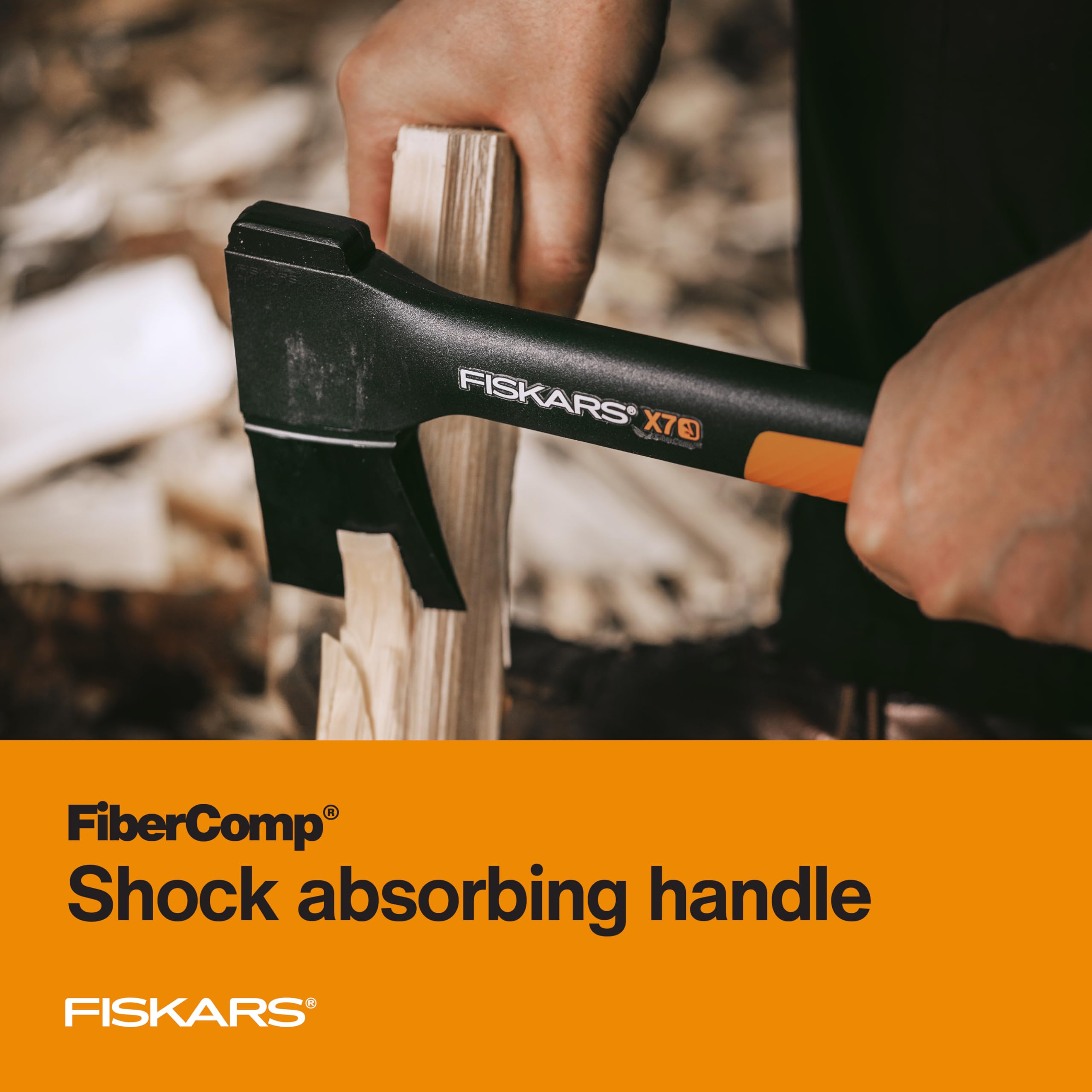 Fiskars X7 side profile showing balanced head for increased swing power