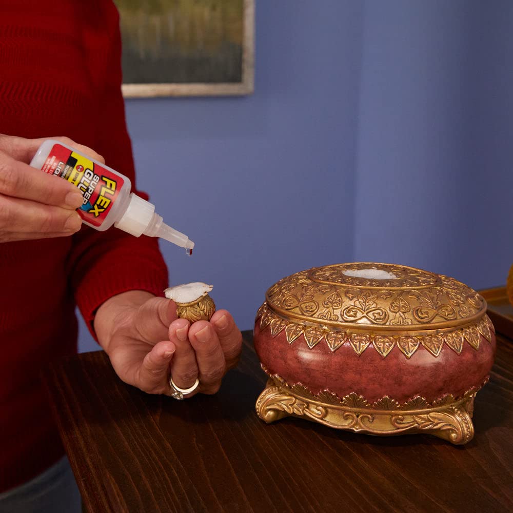Flex Seal cap and nozzle detail showing secure seal and controlled dispensing
