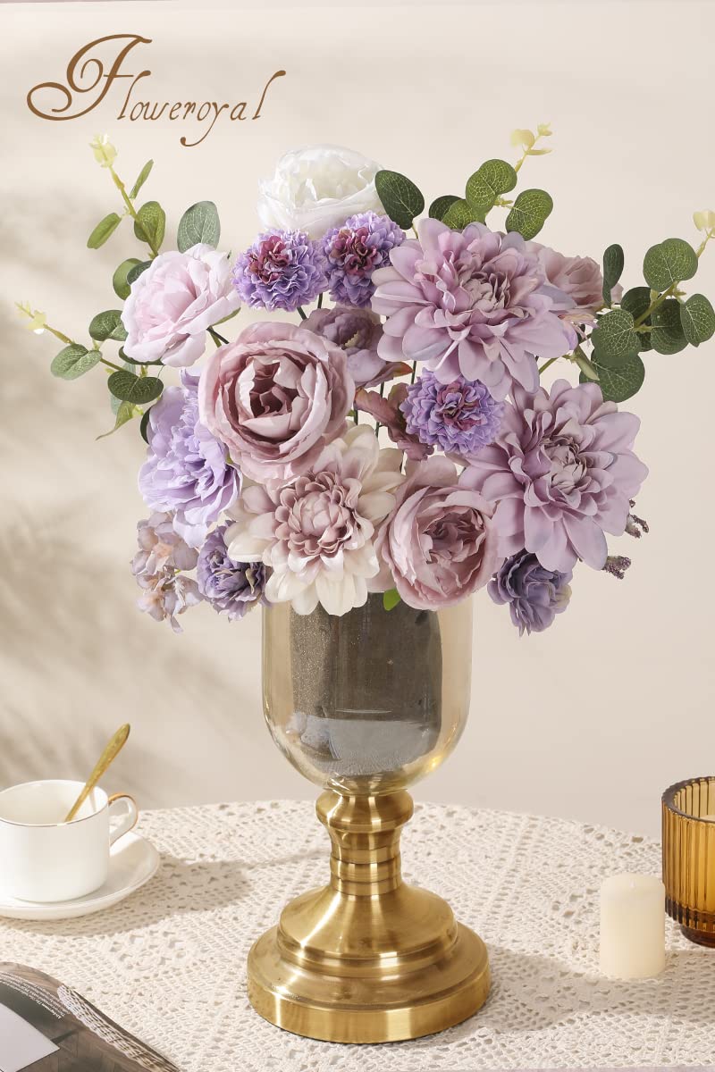 Floweroyal hands assembling a bridal bouquet showing simple DIY construction benefit