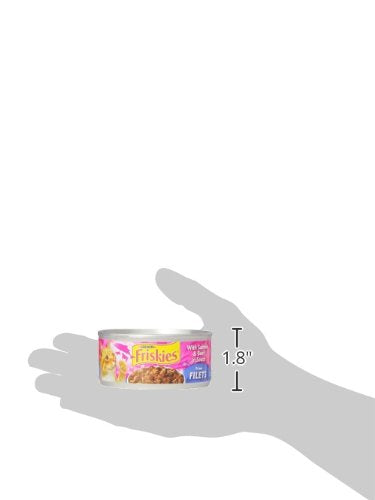 Friskies close-up of shredded filets illustrating tender meaty texture that cats enjoy