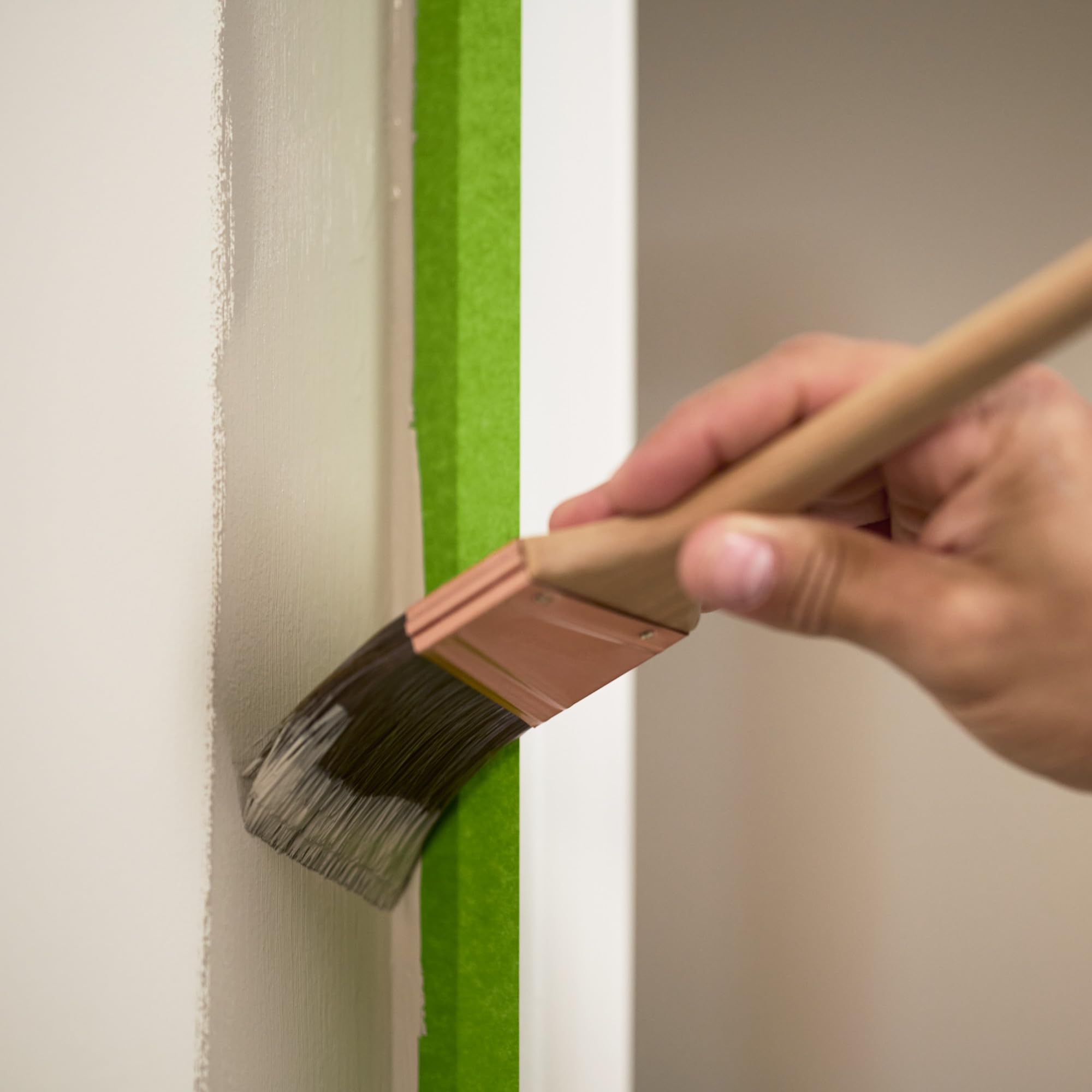 FrogTape outdoors in sunlight showing UV resistance for short-term exterior use