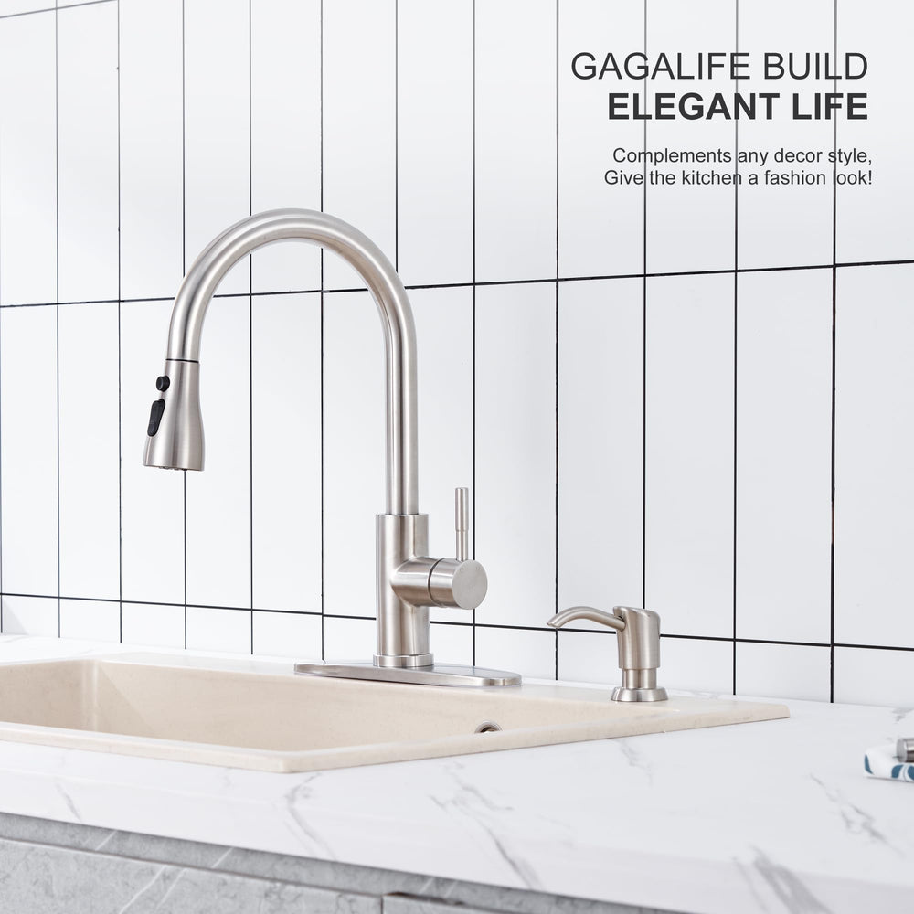 GAGALIFE pump close-up highlighting no-leak mechanism and consistent soap dosing benefit
