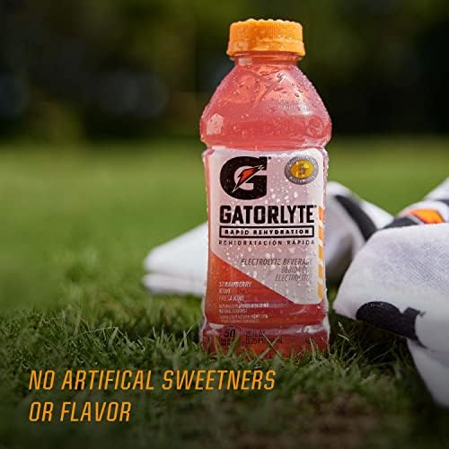 Gatorlyte being poured to show clear beverage and drinkability benefit