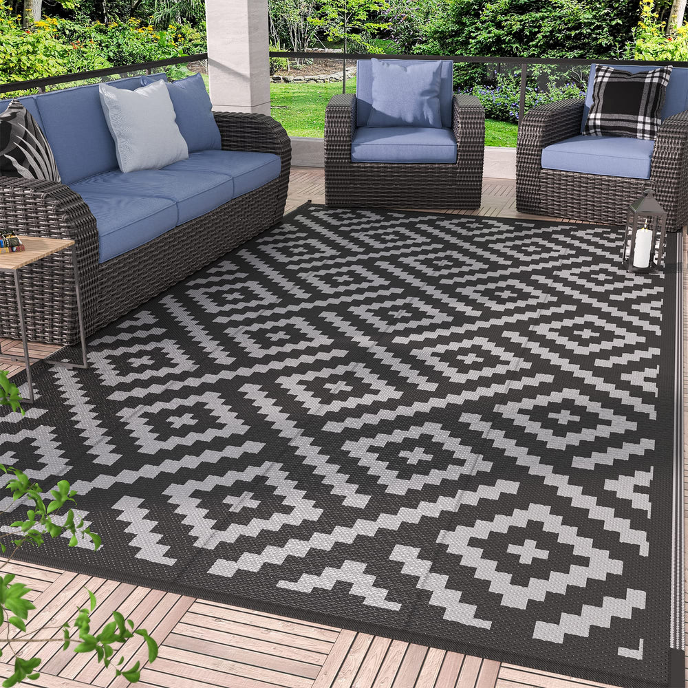 GENIMO front view of 5x8 black grey rug shows modern pattern and curb appeal