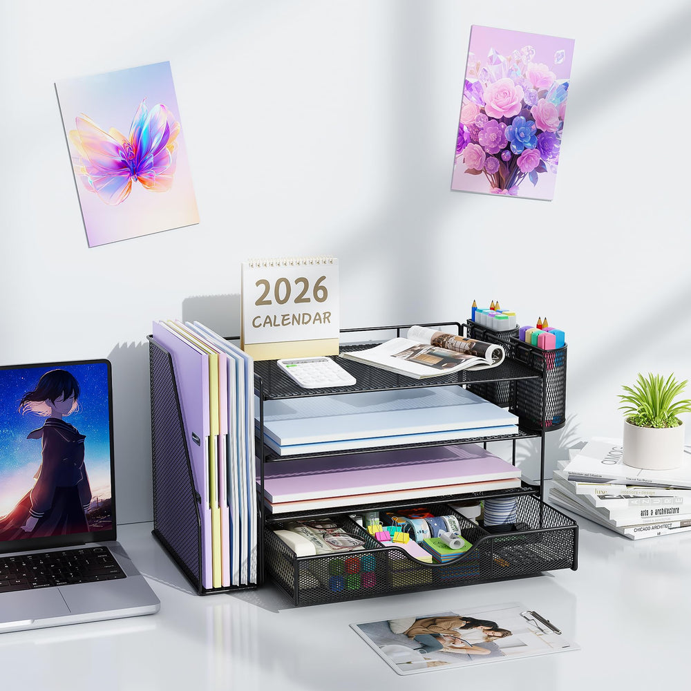 gianotter in a home office scene creating a tidy workspace