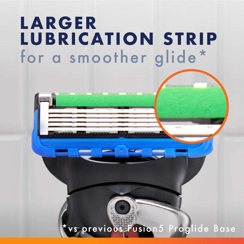 Gillette precision trimmer back view for accurate edge shaping