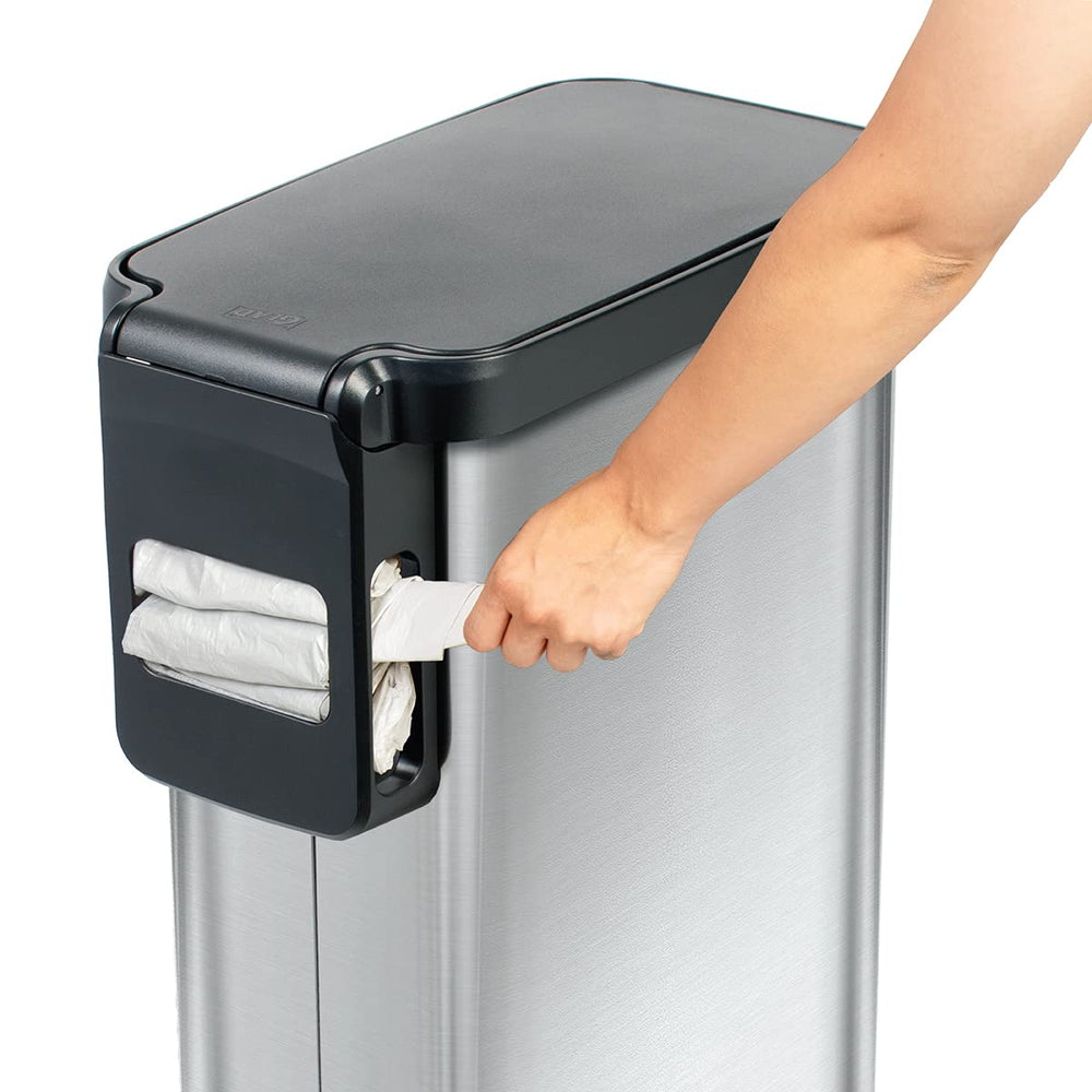 Glad lid held open in stay open mode aiding meal prep and repeated access