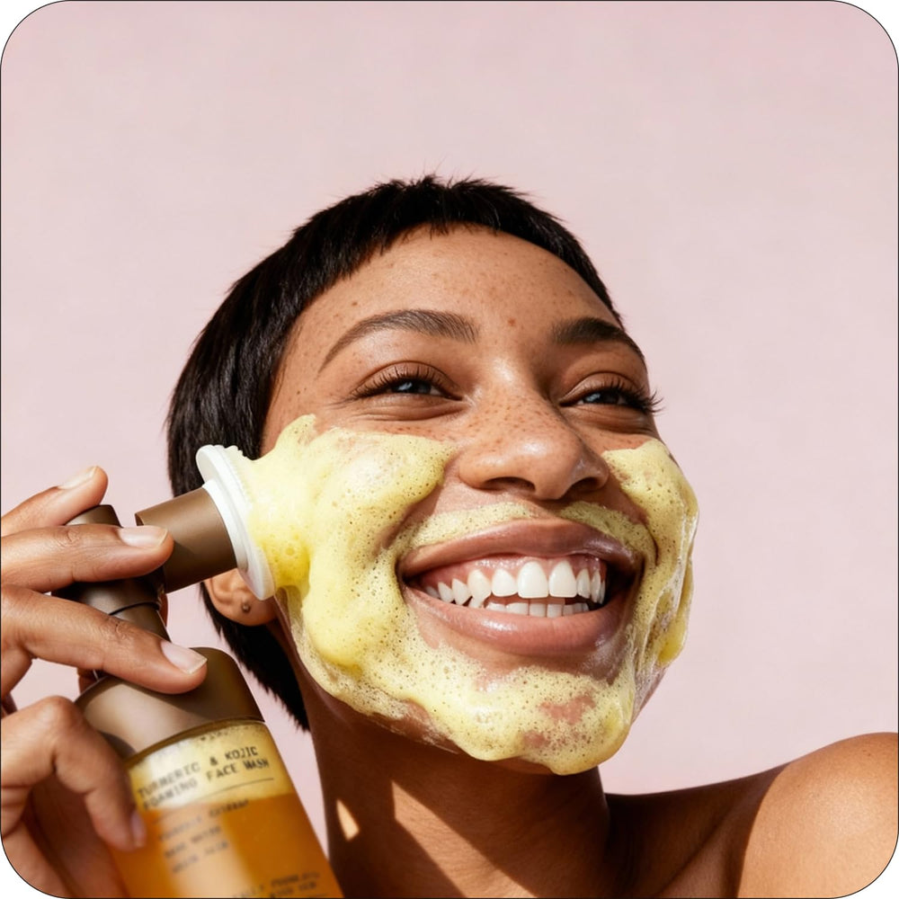 Glo Melanin label detail highlighting turmeric, kojic acid, vitamin C benefits