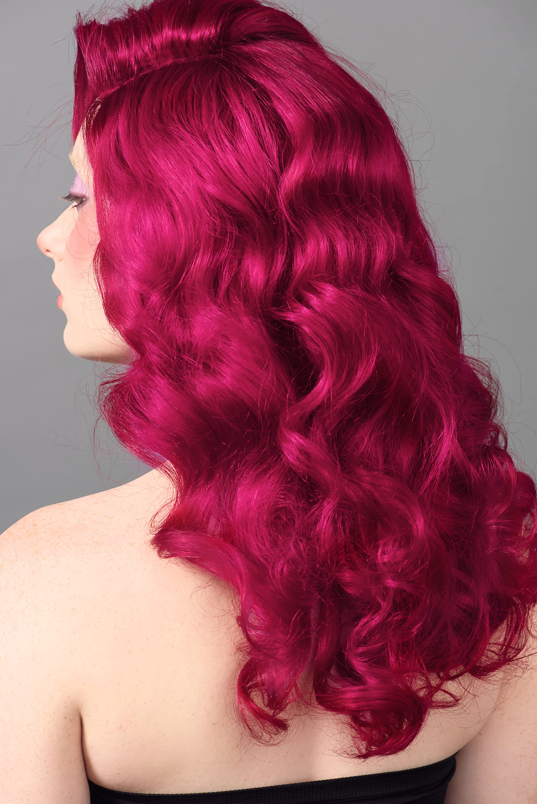 Good Dye Young open tub texture close-up displaying creamy magenta pigment and consistency