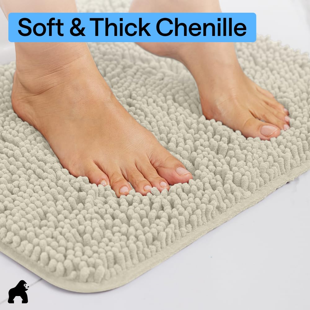 GORILLA GRIP scale comparison with foot, shows 24x17 fit and practical coverage