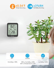 Govee H5075 sensor close-up highlighting Swiss sensor accuracy advantage