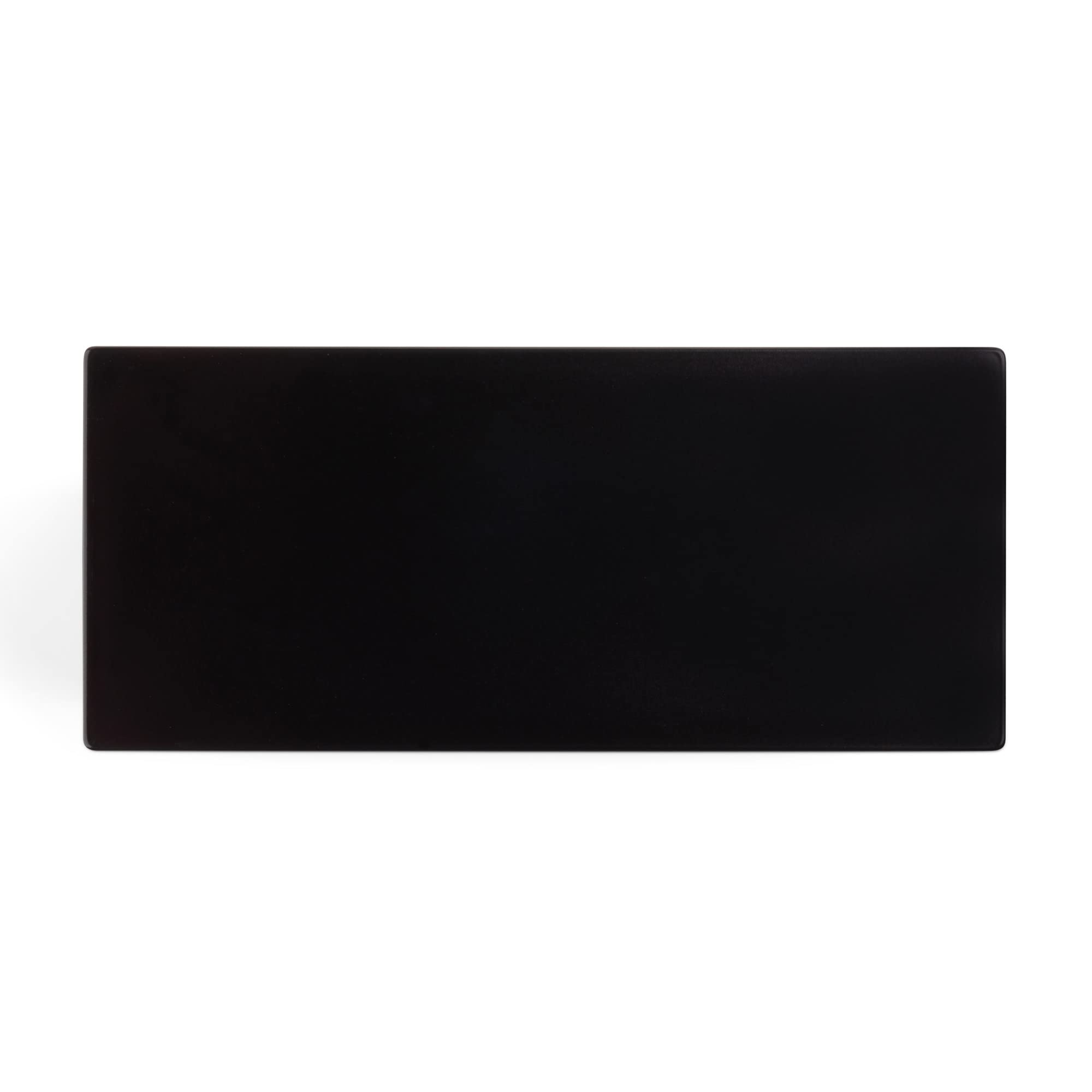 GUESS Seductive Homme Noir close-up of cap and label emphasizing brand detail and quality finish