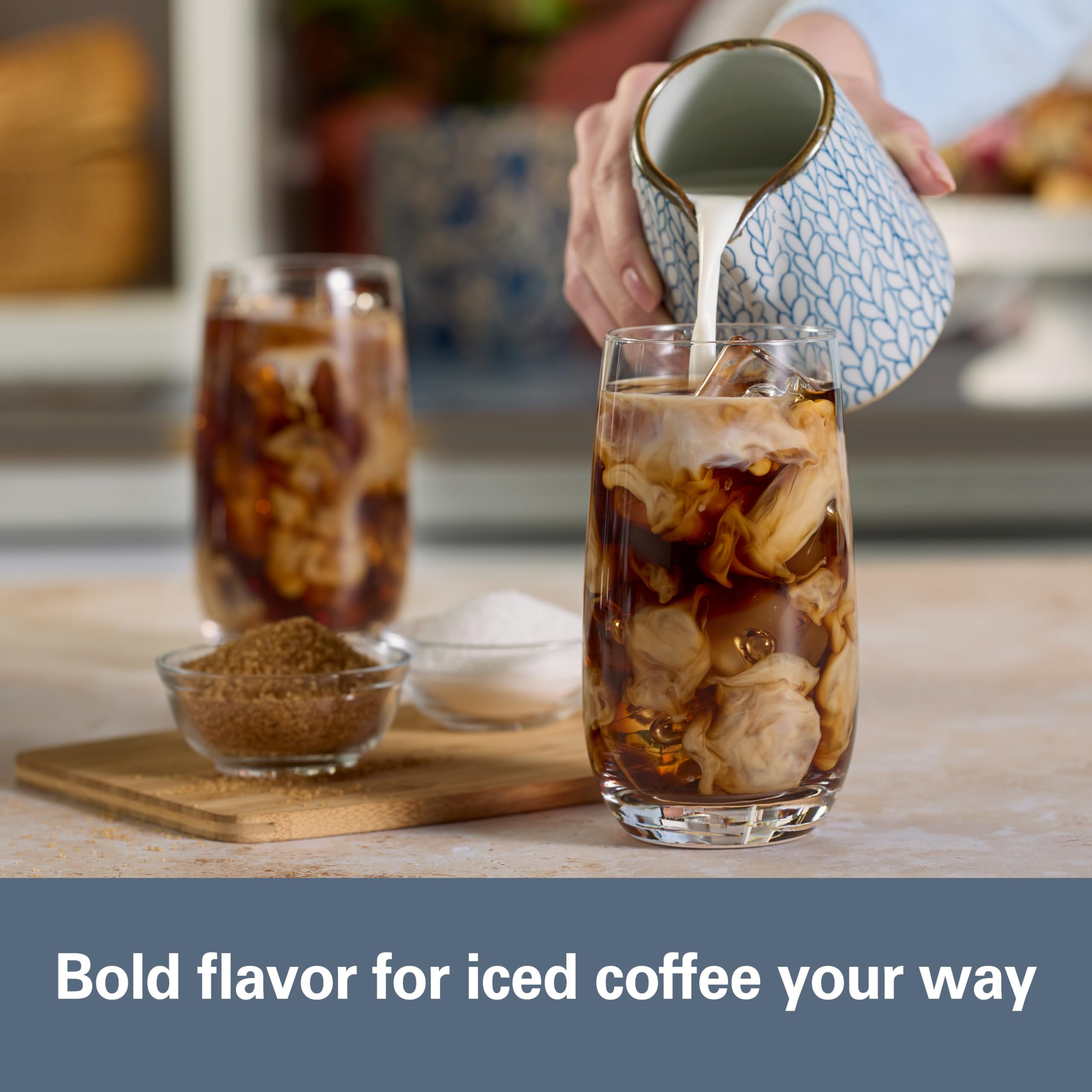 Hamilton Beach mesh scoop with ground coffee included for waste-free brewing and accurate dosing