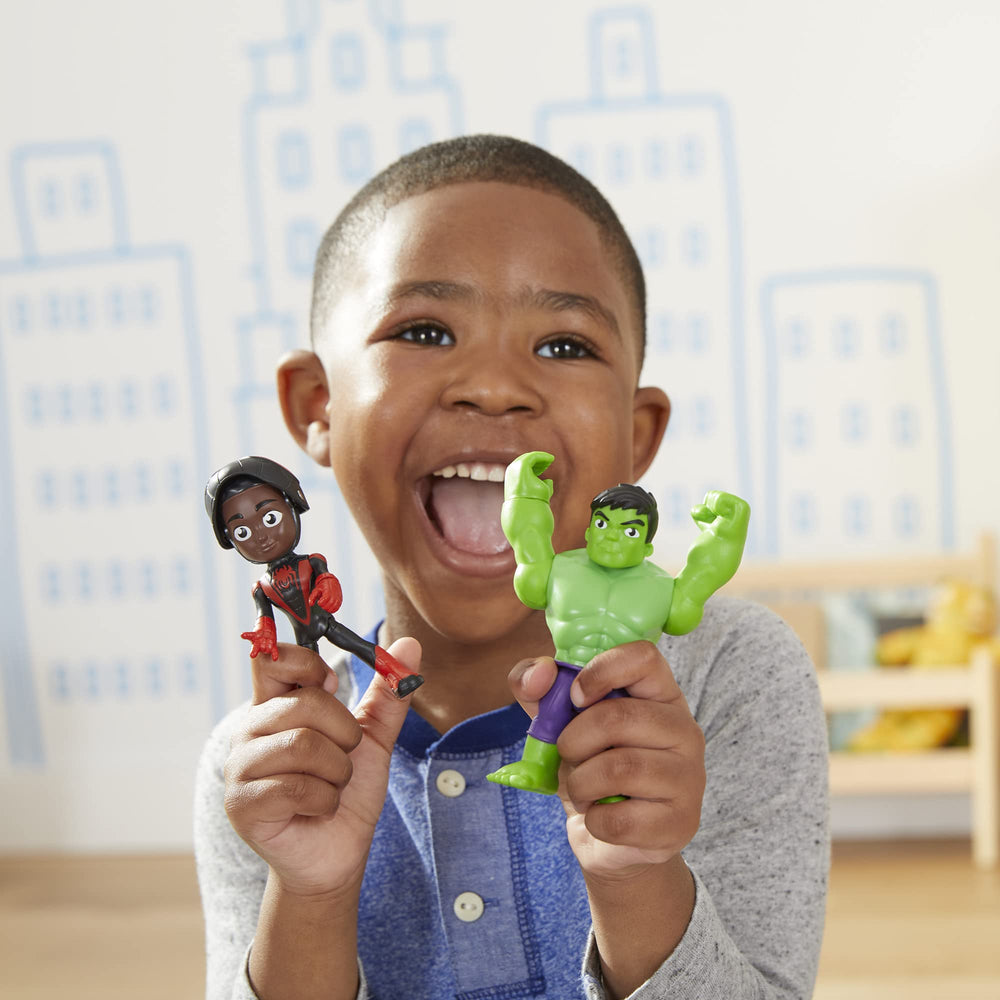 Hasbro Black Panther Hulk and Trace-E included to expand imaginative play