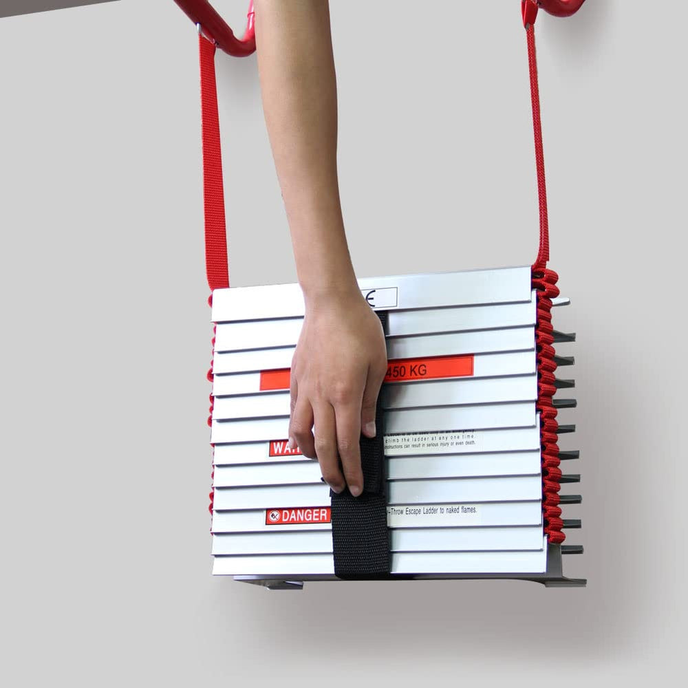 Hausse fully extended 13 ft ladder positioned against a second-story window