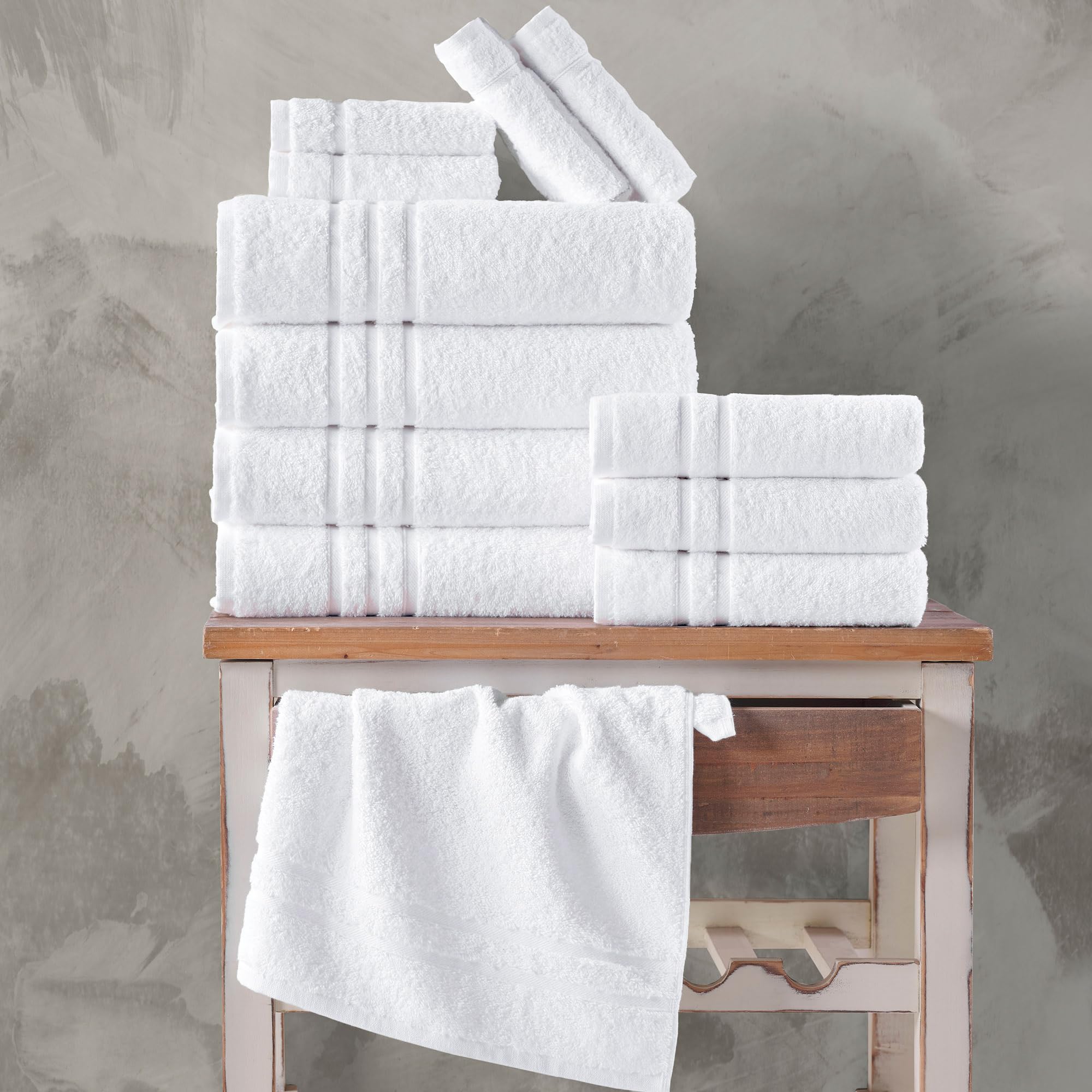Hawmam Linen in-use drying hair demonstrating high absorbency and gentle feel on skin