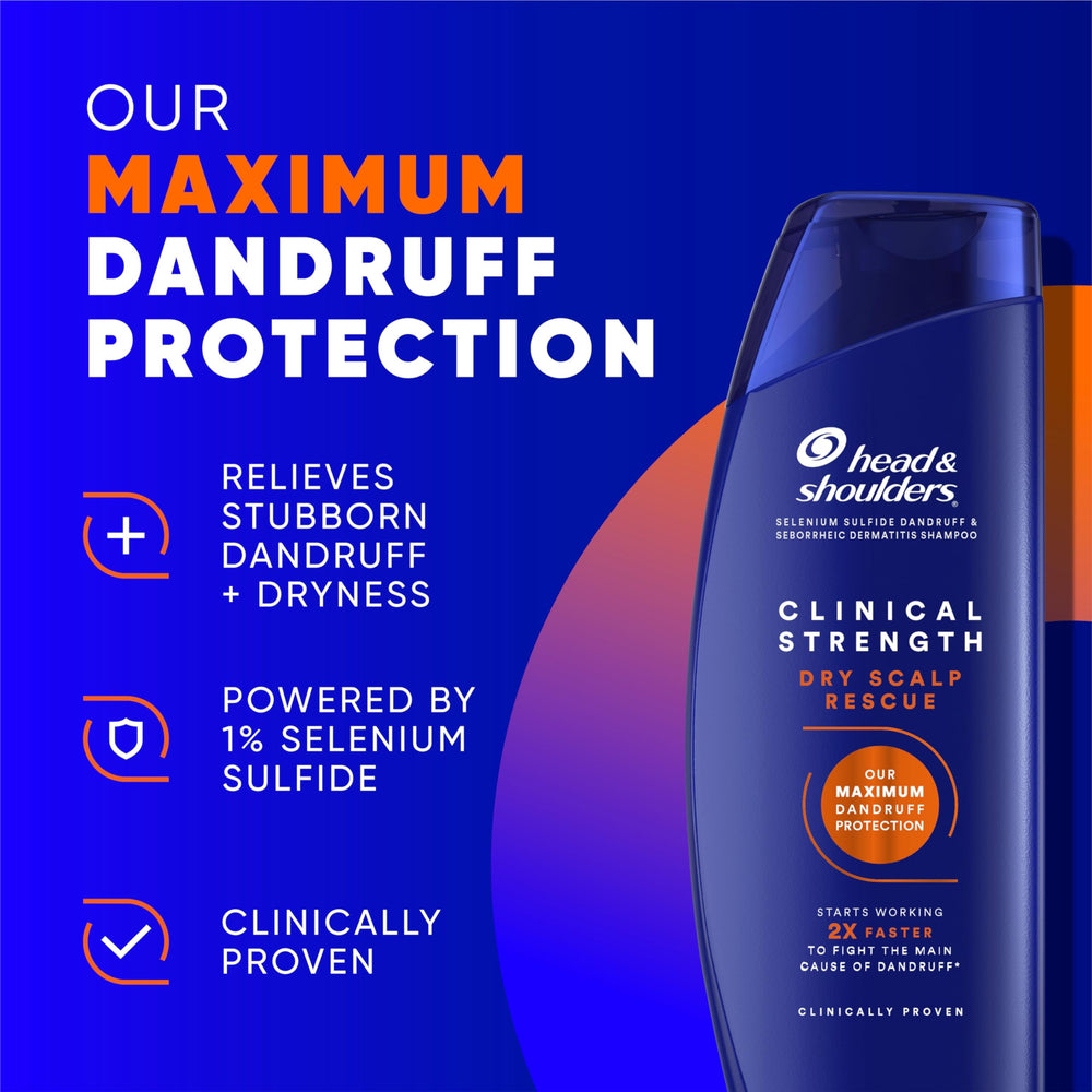 Head & Shoulders shampoo dispensing foam with visible lather for effective cleansing