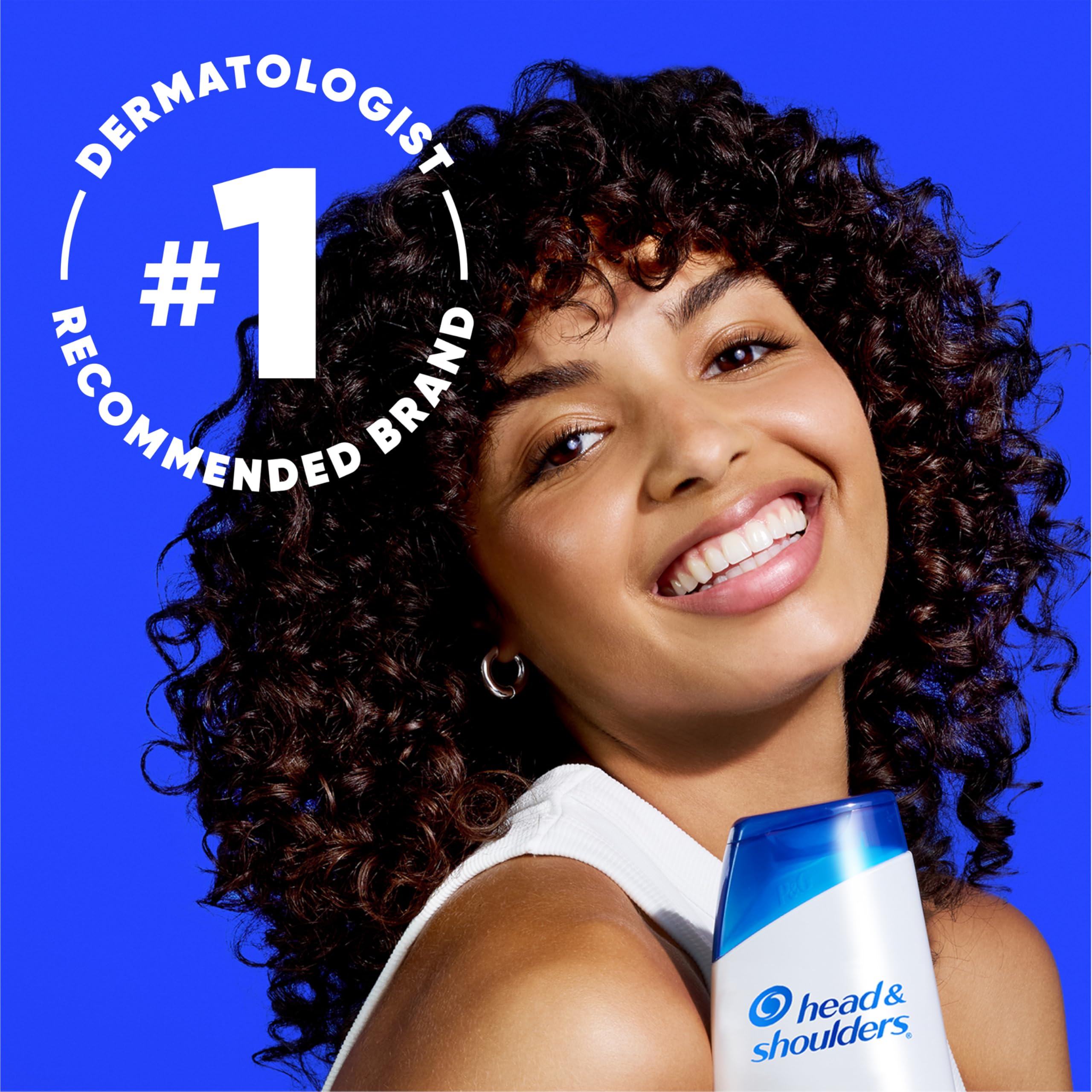 Creamy shampoo texture of Head & Shoulders demonstrating gentle lather