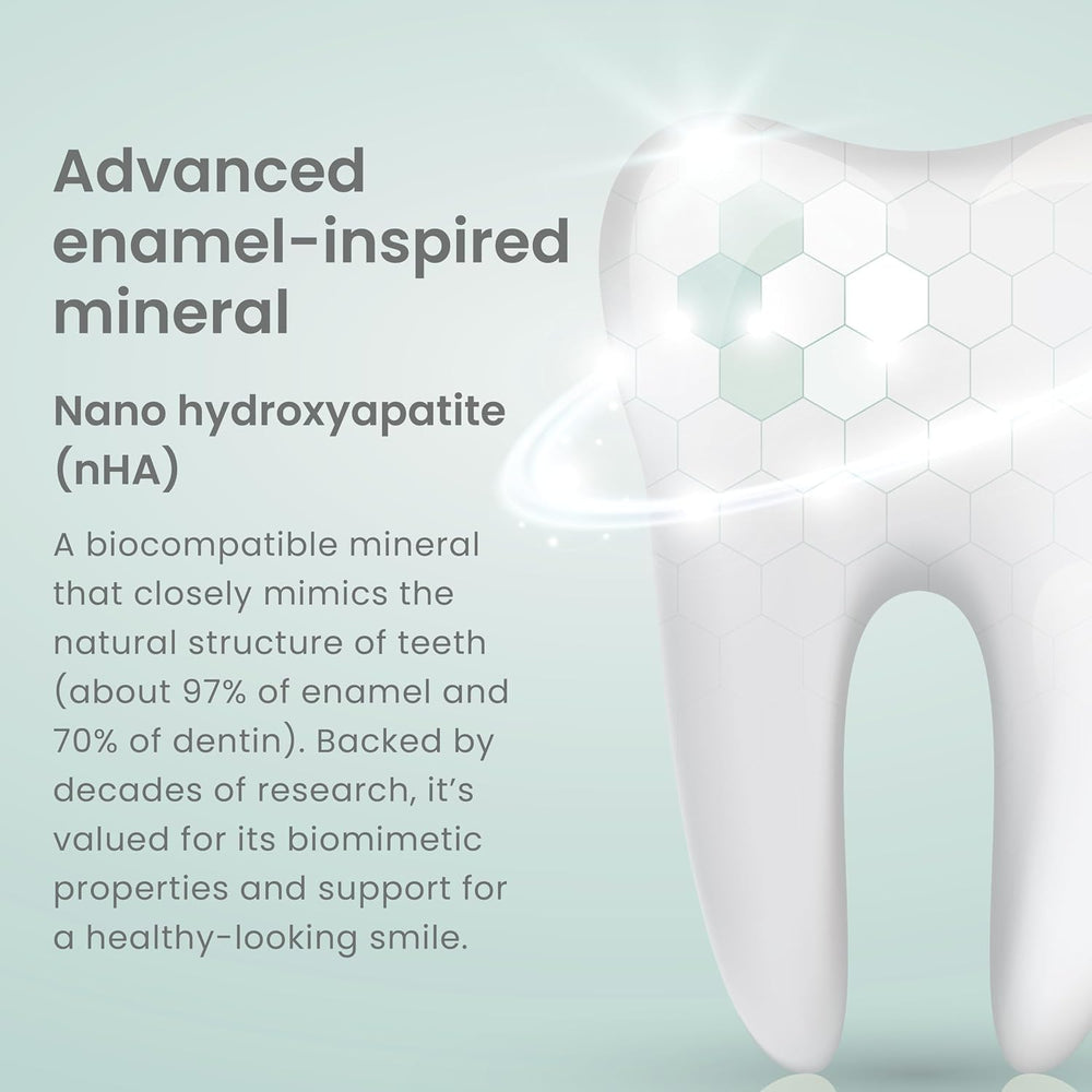 Himalaya close-up of mint paste texture on tube tip illustrating smooth, non-abrasive formula