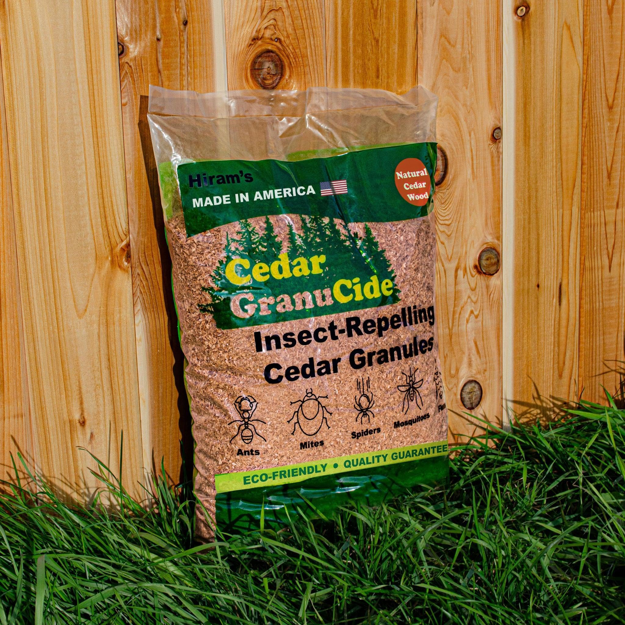 close-up of HIRAM'S cedar granules texture showing coarse chips that release natural scent
