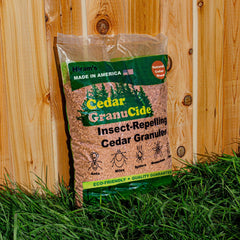 close-up of HIRAM'S cedar granules texture showing coarse chips that release natural scent