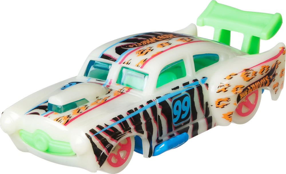 Hot Wheels wheel and body texture detail showing durable die-cast build quality